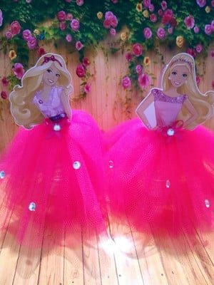 Tubete barbie com saia de tule