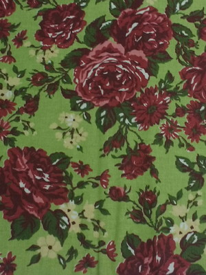 082 vd verde estampado com flores vermelhas grandes