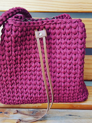 Bolsa saco em fio de malha