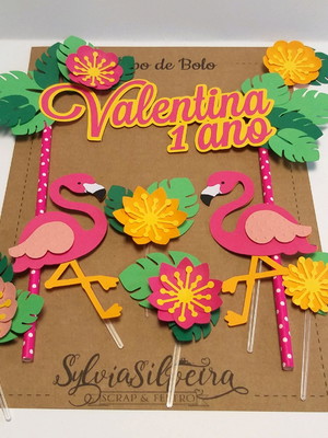 Topo bolo flamingo com flores