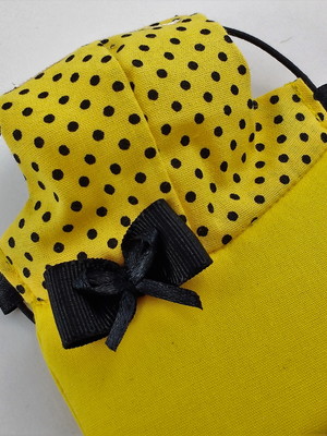 Boné amarelo de poás preto tamanho p
