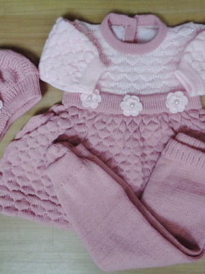 Vestido flor com boina
