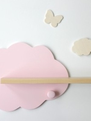 Prateleira nuvem com cabideiro para quarto de bebe cores