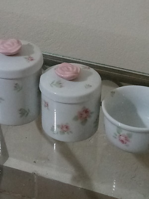 Kit higiene porcelana floral rosinha bebê menina 03 pçs