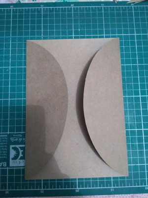 Envelope para convite - papel craft+plastificacao