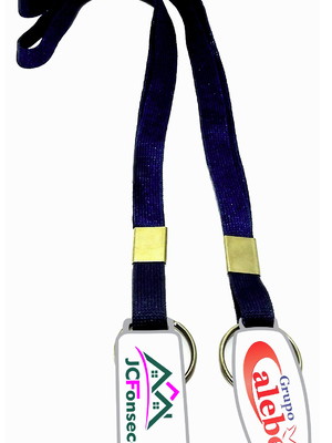 Chaveiro personalizado com cordinha