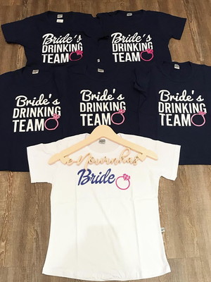 Camiseta bride's drinking team