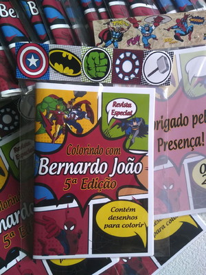Livrinho para colorir super heróis