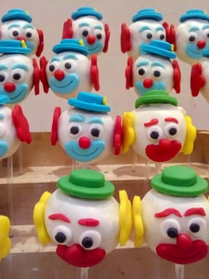 Cakepop decorado palhaço