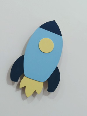 Foguete com luz de led decoração quarto bebe tema espacial