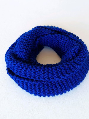 Gola em tricô azul dupla