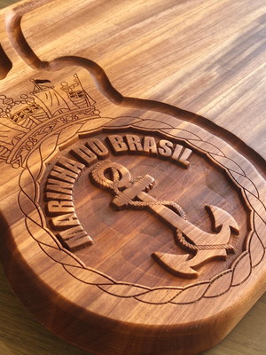 Tábua personalizada com logo
