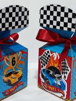 Caixa meia bala hot wheels