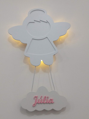 Anjinho com luz de led e nome do bebe decoração maternidade