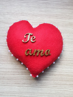Coracao em feltro te amo