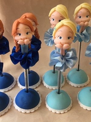 Canetas frozen de biscuit