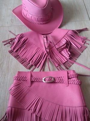 Conjunto country infantil couro saia + colete +chapéu