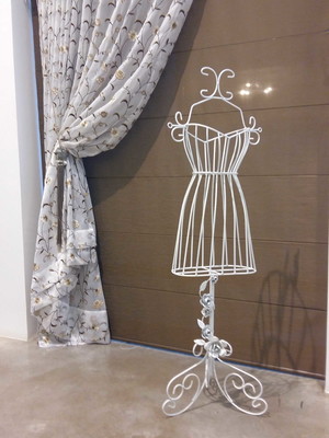 Manequim adulta de ferro aramado - lojas e decoração - model