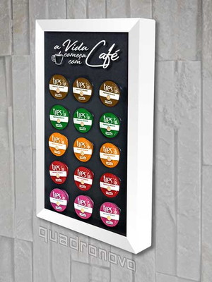 Quadro dispenser p três corações - a vida começa com café
