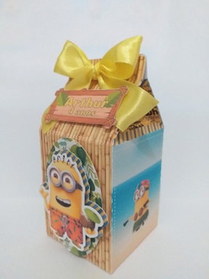 Caixa milk minions praia