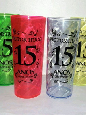 Copos long drink para 15 anos