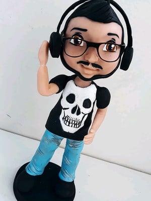 Caricatura mangá em biscuit