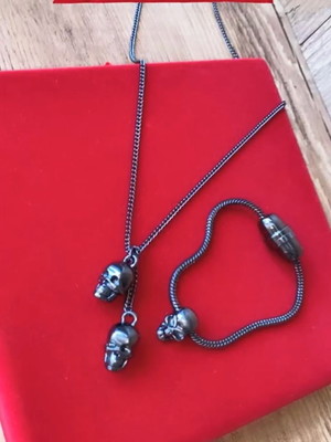 Combo masculino com 1 colar e 1 pulseira caveira metal