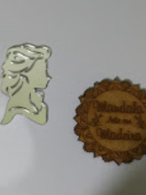 Aplique princesa elsa em acrílico dourado