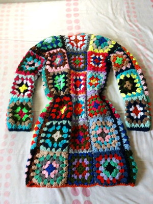 Cardigan kimono de croche square