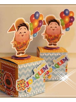 Caixa cubo com aplique 3d - up altas aventuras.
