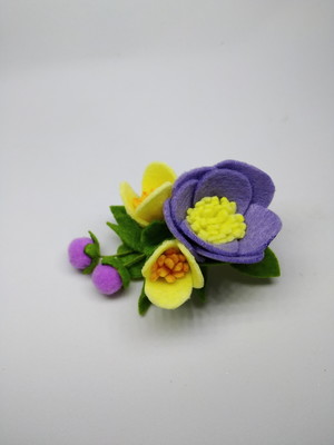 Grampo flores feltro