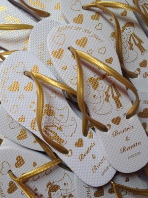 Chinelo personalizado para casamento