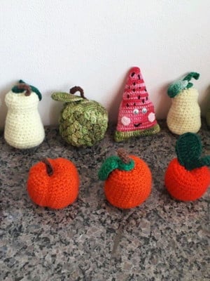 Kit c/ 2 uni. frutas em crochê amigurumi