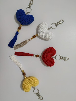 Chaveiro de coração de amigurimi