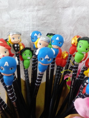 Ponteiras em biscuit vingadores