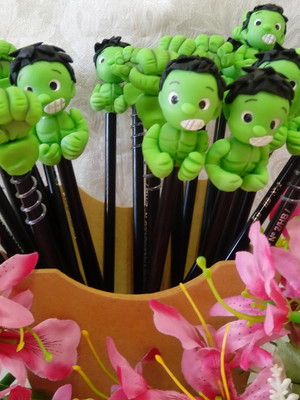 Ponteiras em biscuit do hulk
