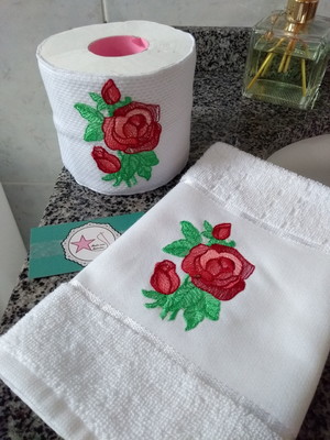 Toalha lavabo e porta papel higiênico rosas - kit 2 peças
