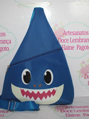Mochila transversal triangular baby shark