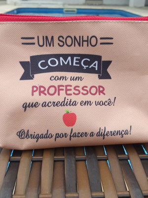 Necessaire dia dos professores