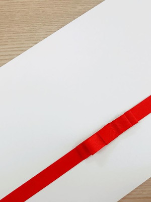 Laço duplo vermelho