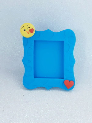 Mini porta retrato lembrancinha tema emoji em biscuit