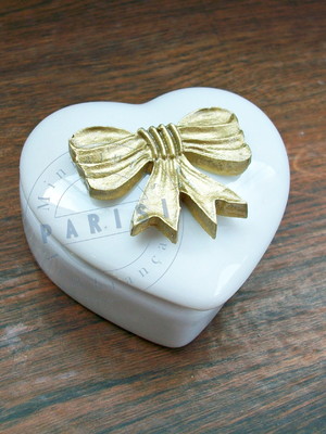 Porta joia de porcelana coração médio lembrancinha
