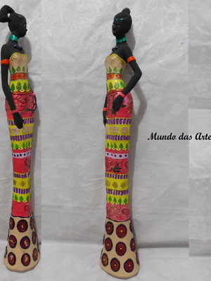 Africana dama 64cm de altura em gesso pintado