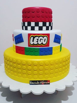 Bolo cenográfico fake - tema lego