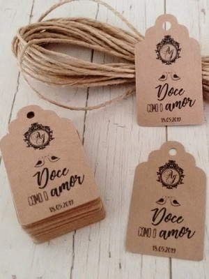 Tag com cordão _ doces lembranças