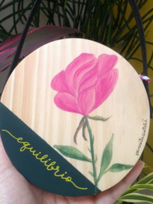 Quadro redondo com pintura floral