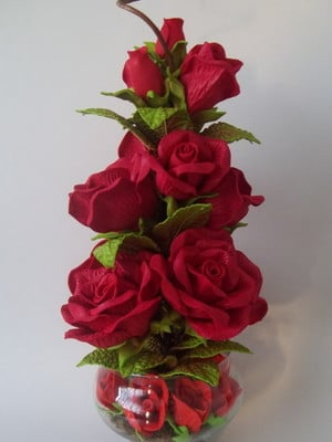 Arranjo com flores artificiais