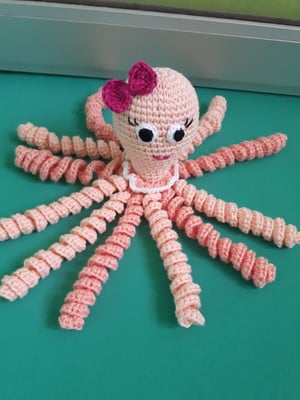 Polvo de crochê amigurumi