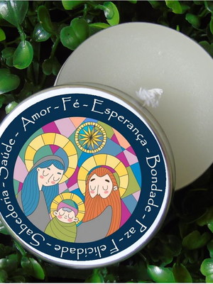 Lembrancinha latinha com vela aromatizada /sagrada família