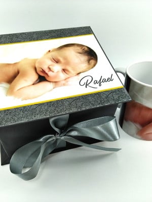 Ensaio newborn caixa convite para padrinhos de batizado